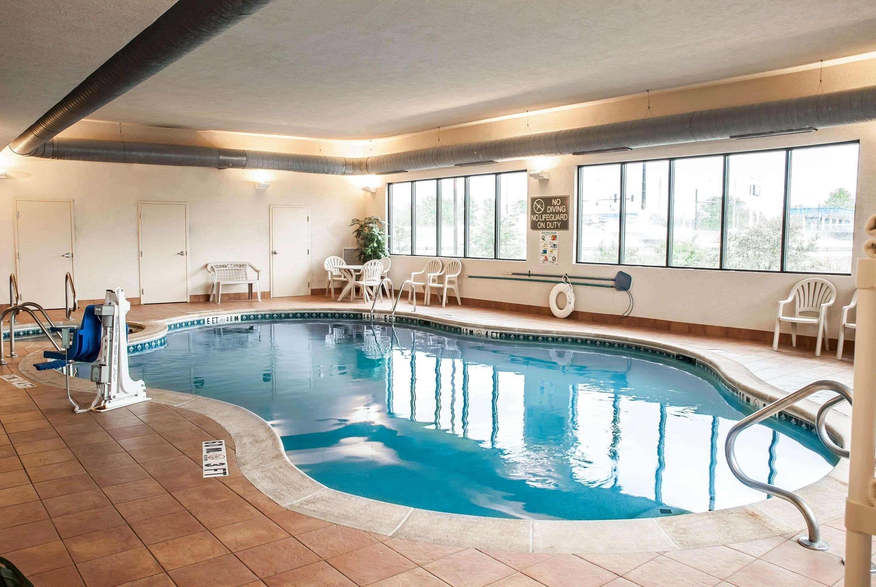 Inn Comfort Near Six Flags St Louis