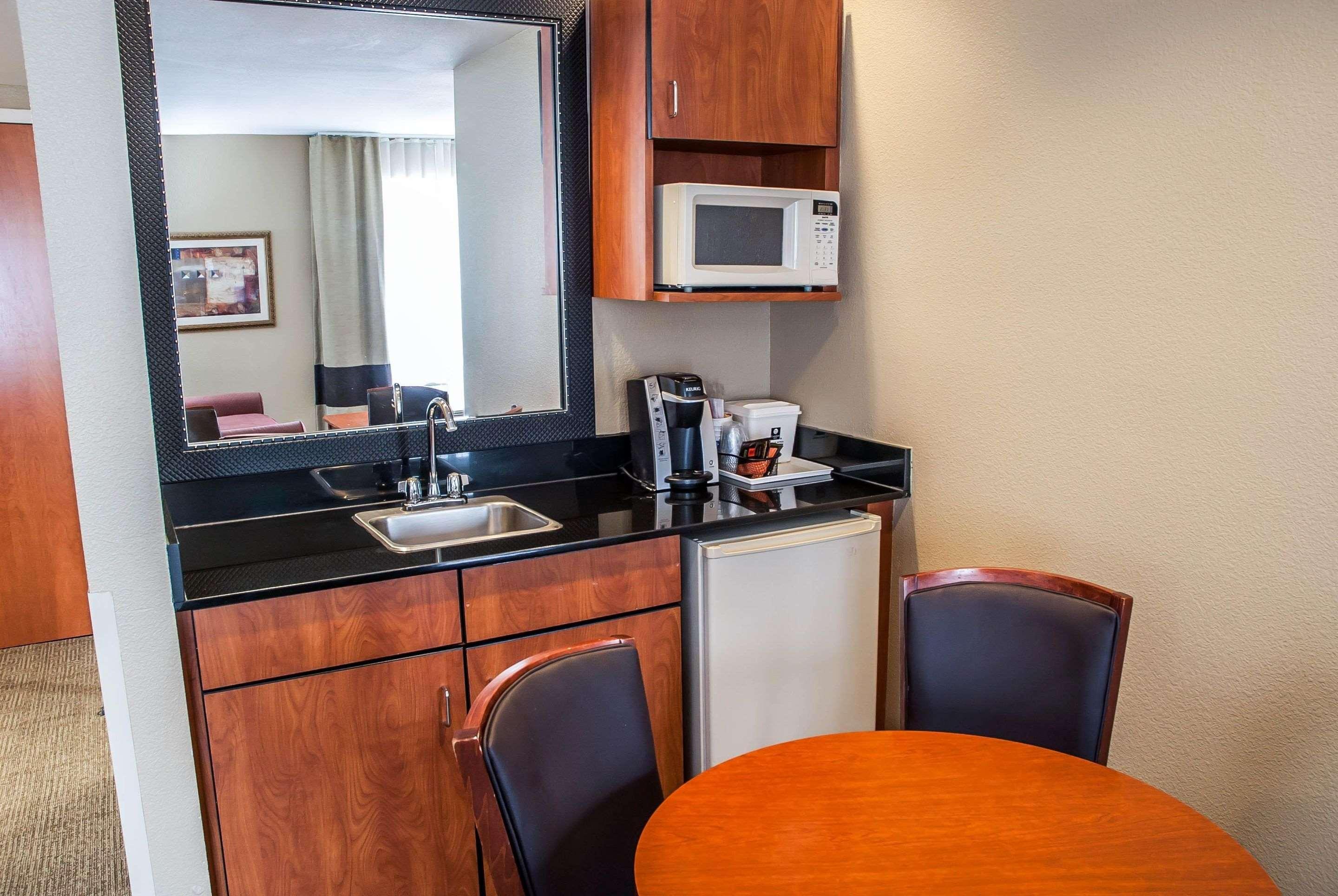 Comfort Near Six Flags St Louis Inn