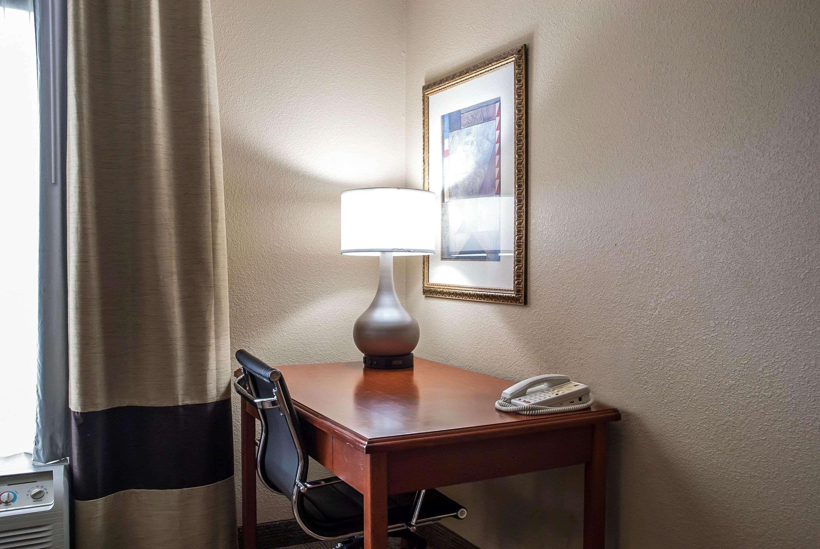 Comfort Near Six Flags St Louis
