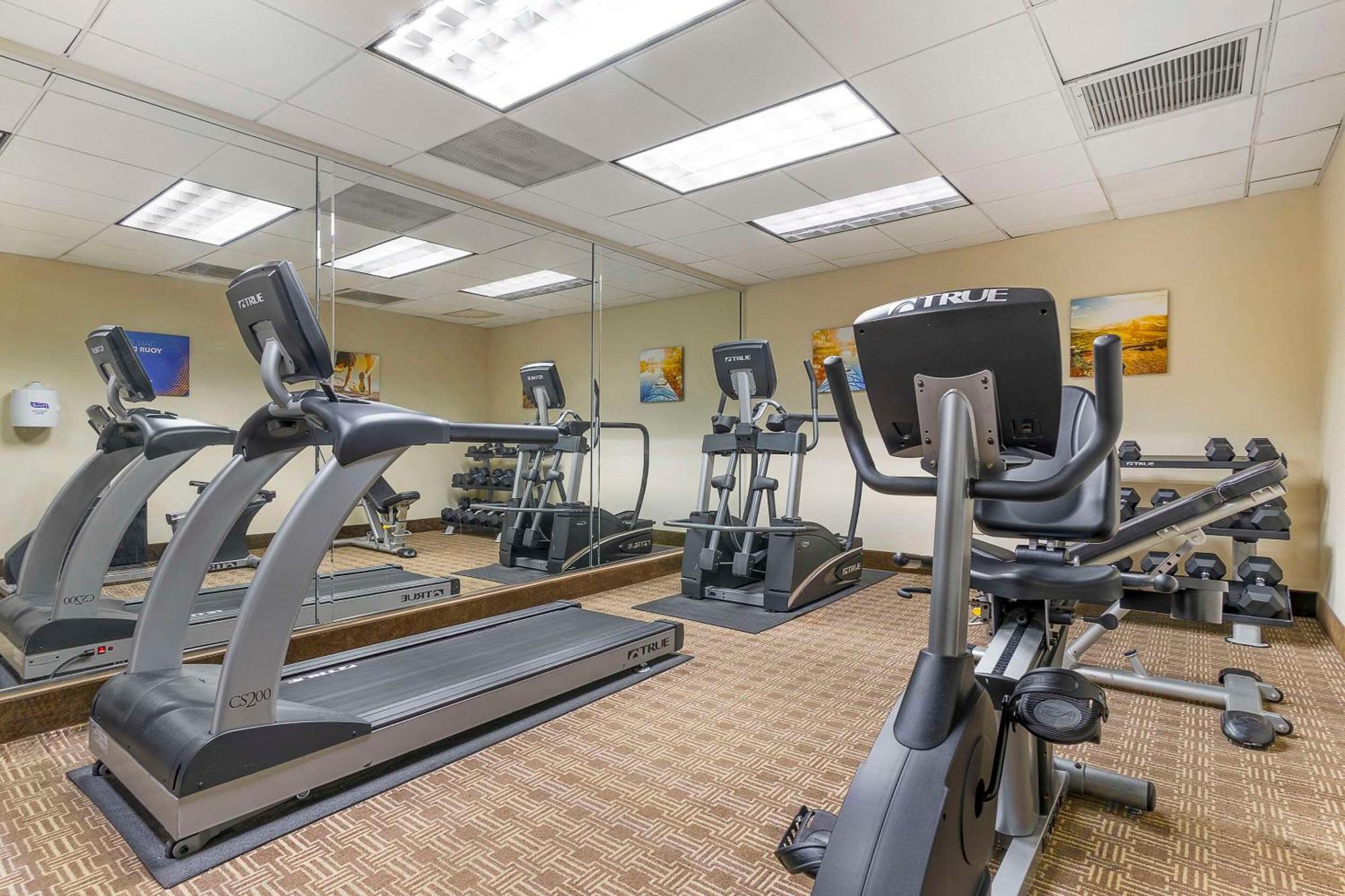 Inn Comfort Near Six Flags St Louis